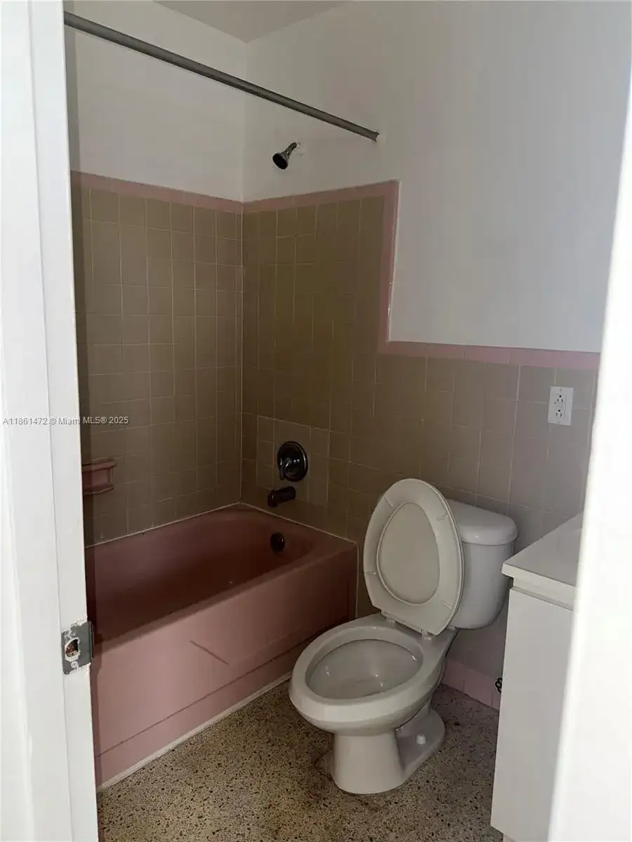 55 W 7th St # 12, Hialeah FL 33010 photo 3