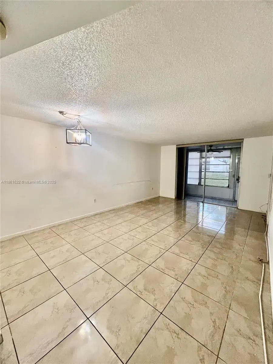 8460 Sunrise Lakes Blvd # 112, Sunrise FL 33322 photo 3