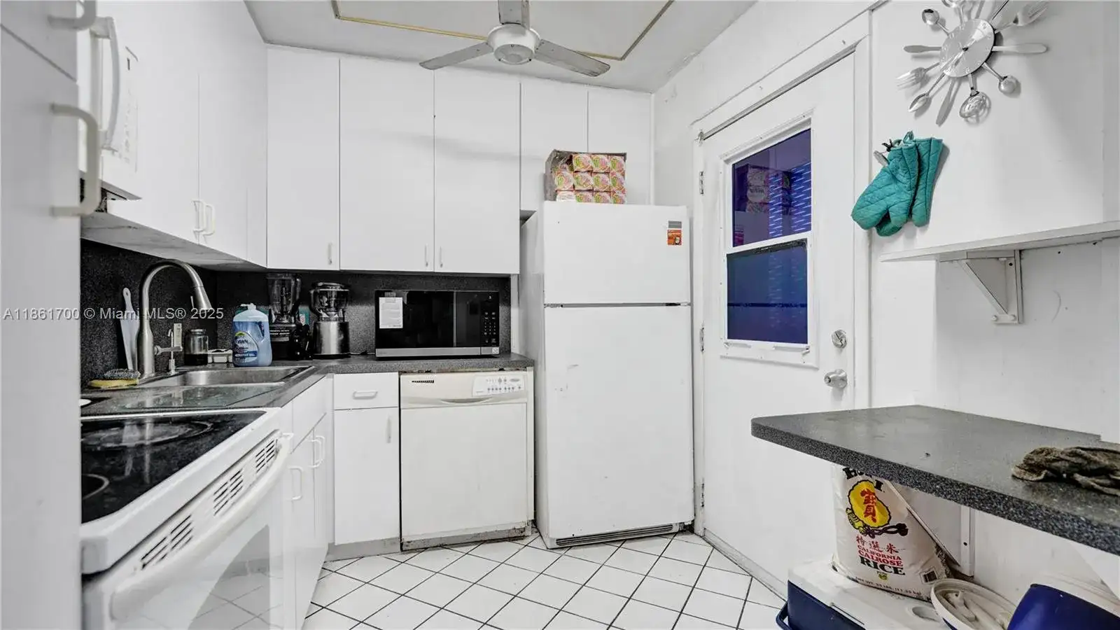 3101 N Country Club Dr # 401, Aventura FL 33180 photo 4