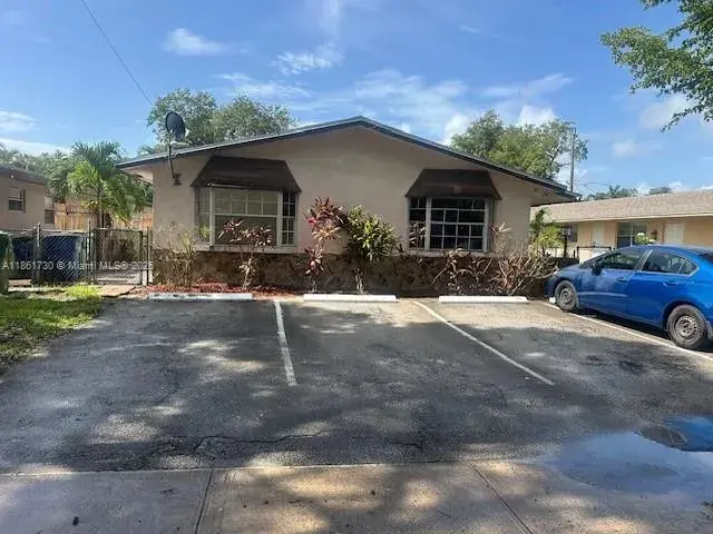 31 SW 8th Ct # 2, Hallandale Beach FL 33009