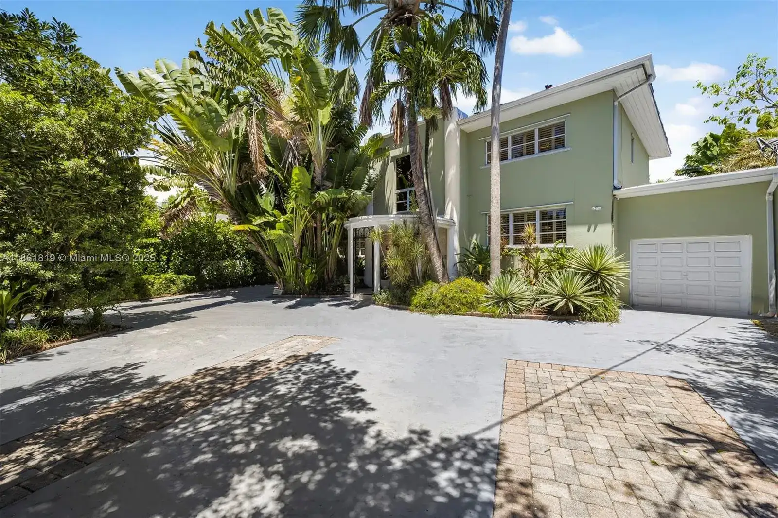 3180 N Bay Rd, Miami Beach FL 33140 photo 3