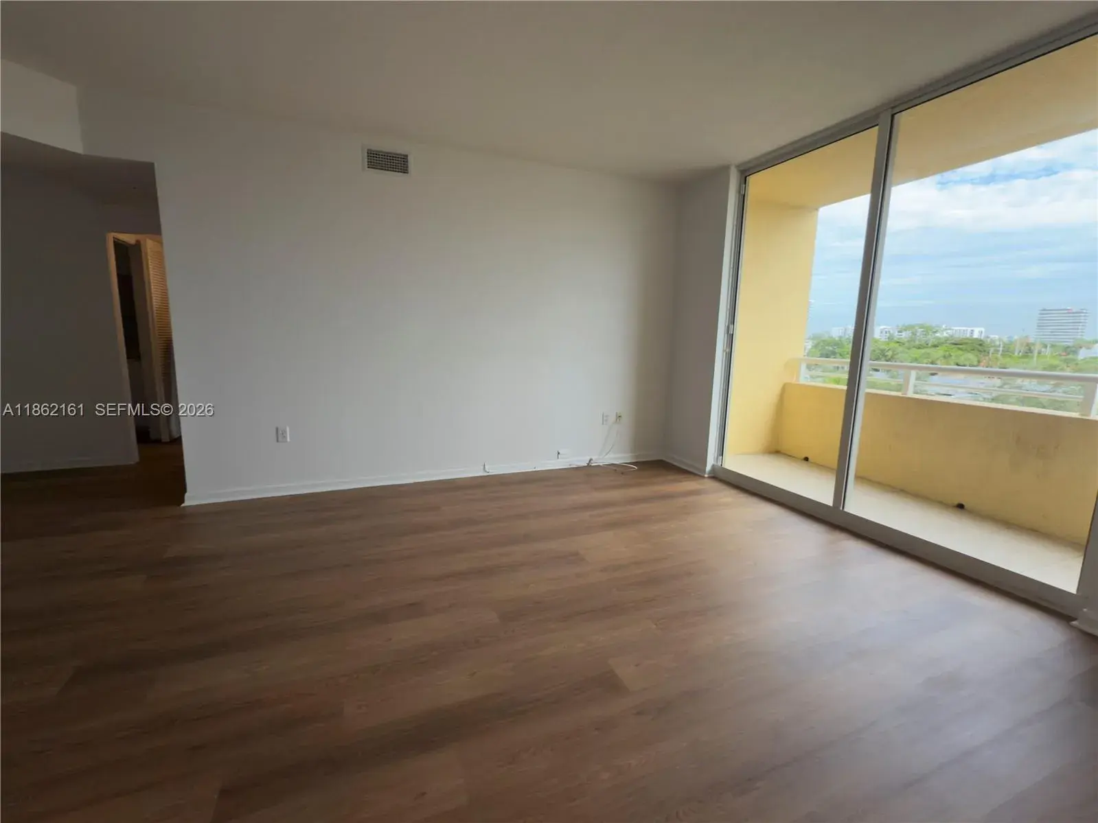 2775 NE 187th St # 304, Aventura FL 33180
