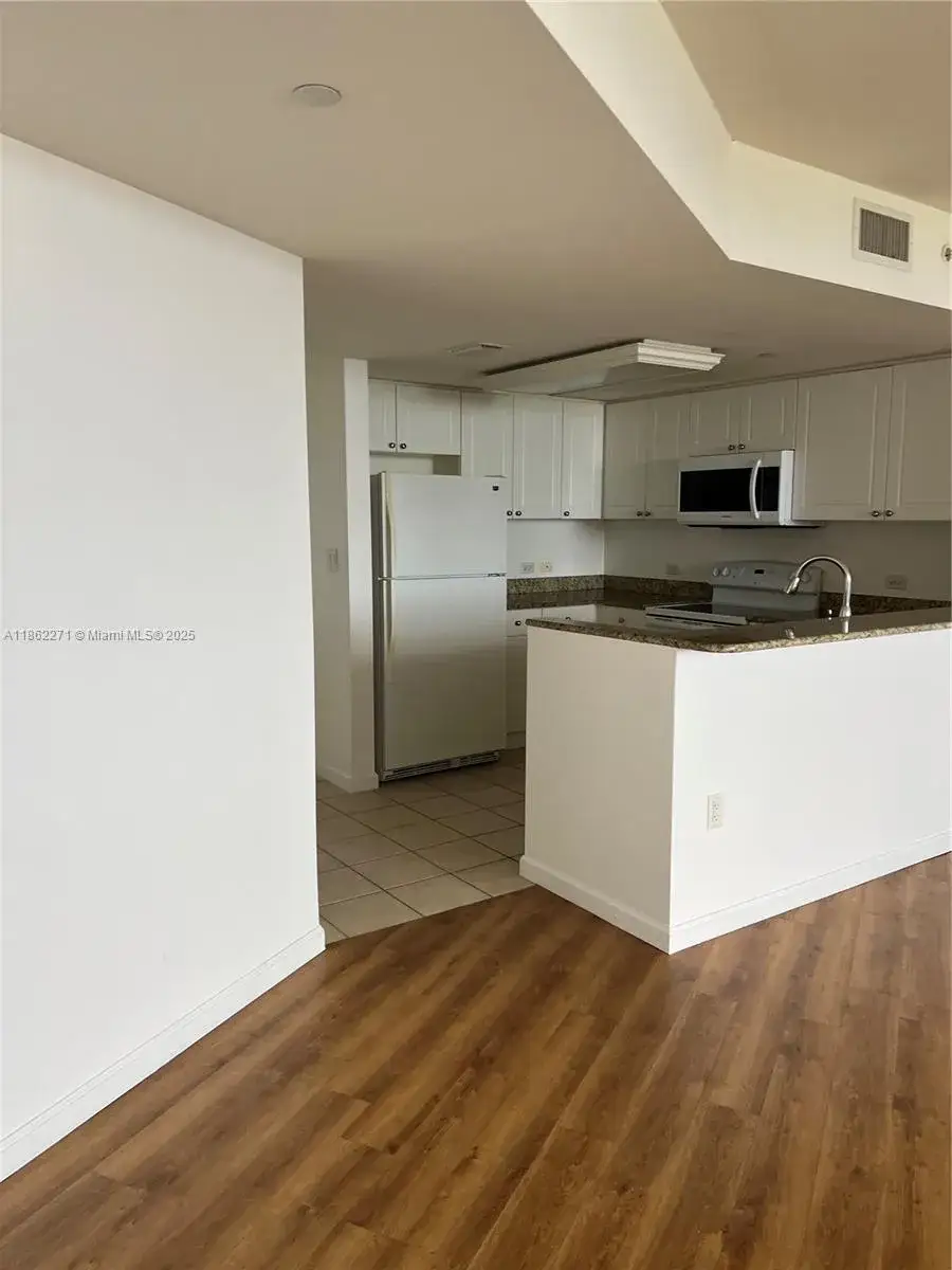 19501 W Country Club Dr # 1411, Aventura FL 33180