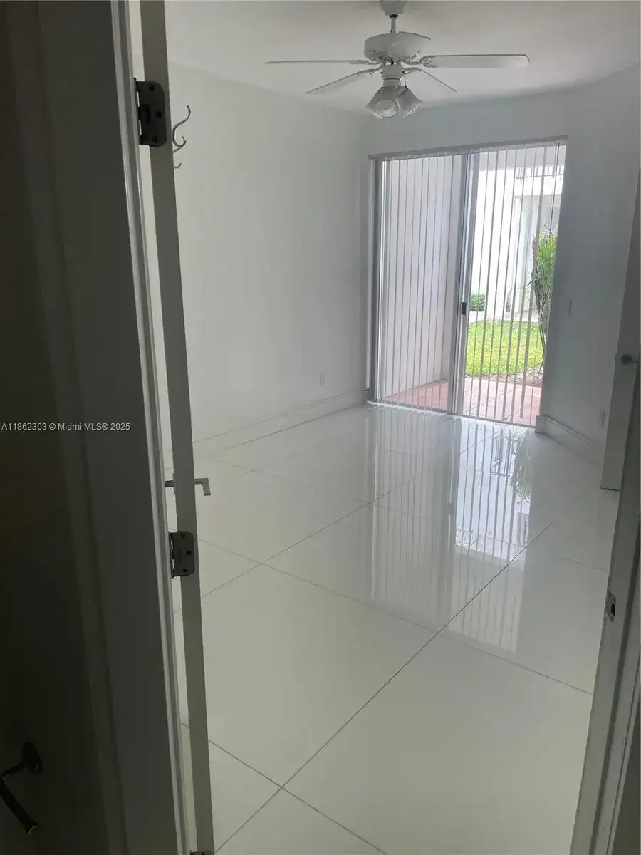 3155 NE 184th St # 8105, Aventura FL 33160 photo 2