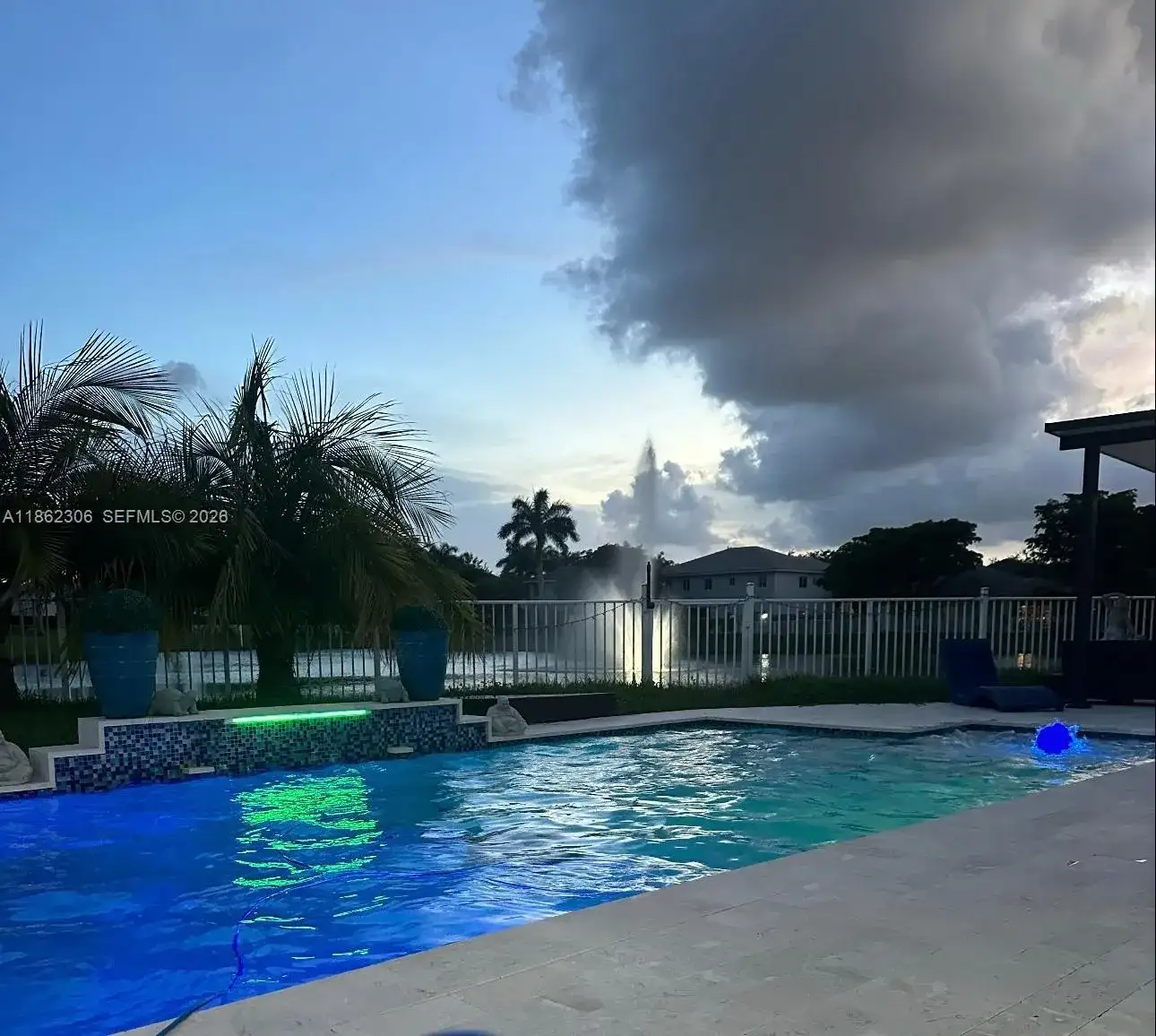 318 NE 31st Ave, Homestead FL 33033 photo 2