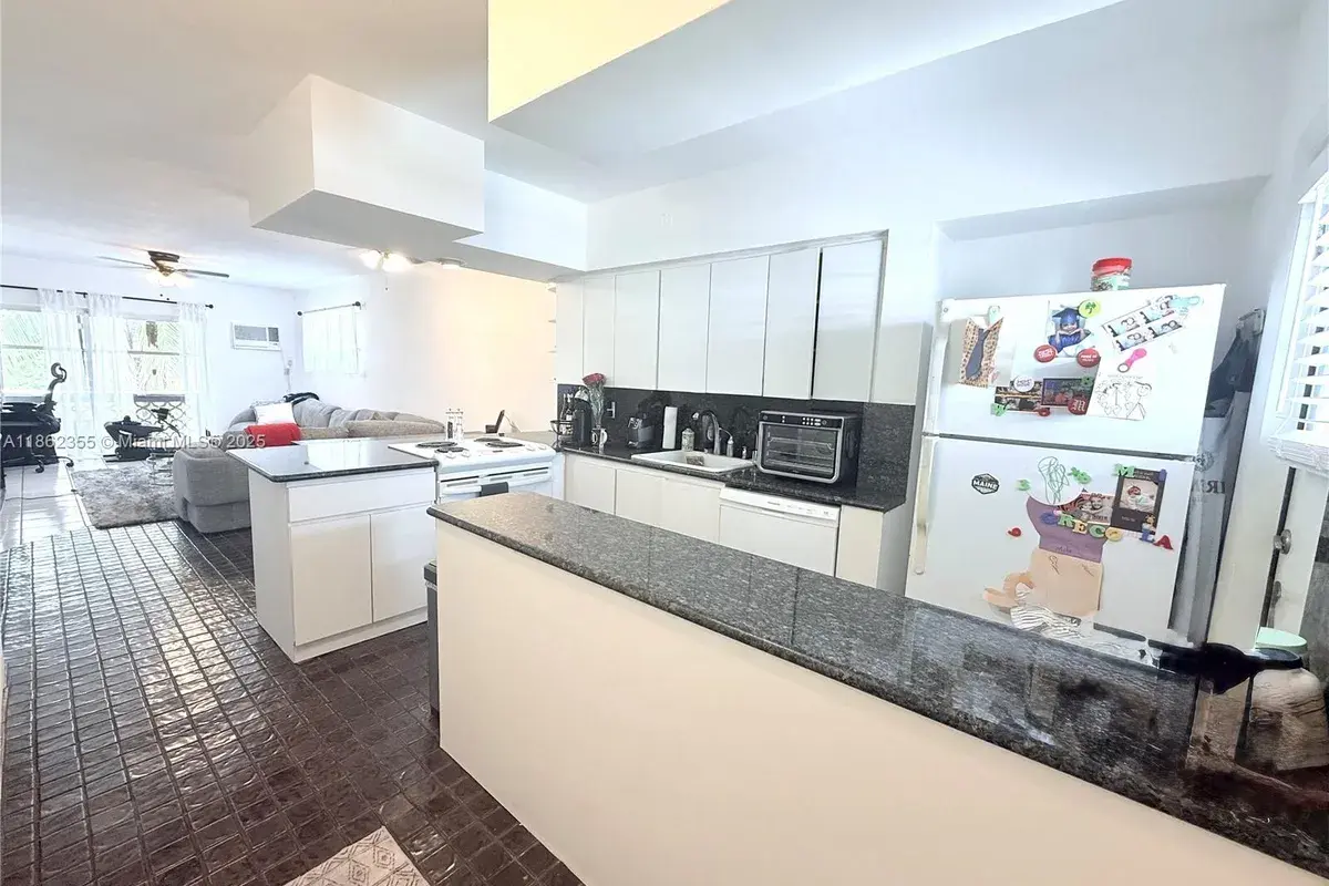 6580 Santona St # A31, Coral Gables FL 33146