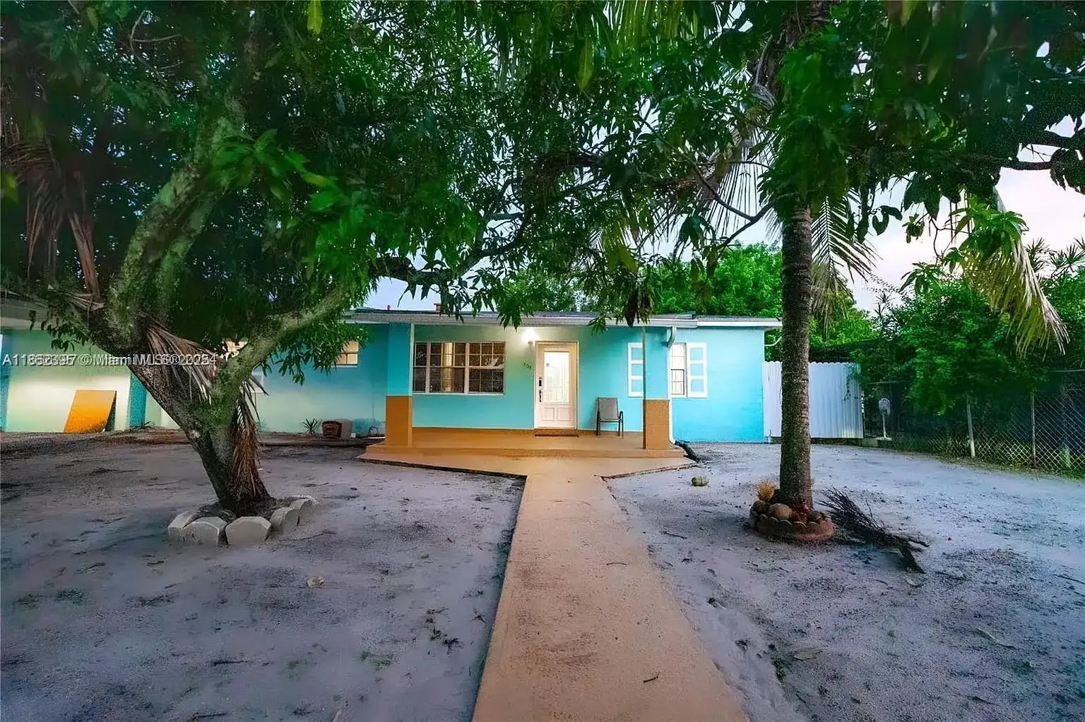 15735 NW 28TH, Miami Gardens FL 33054 photo 2