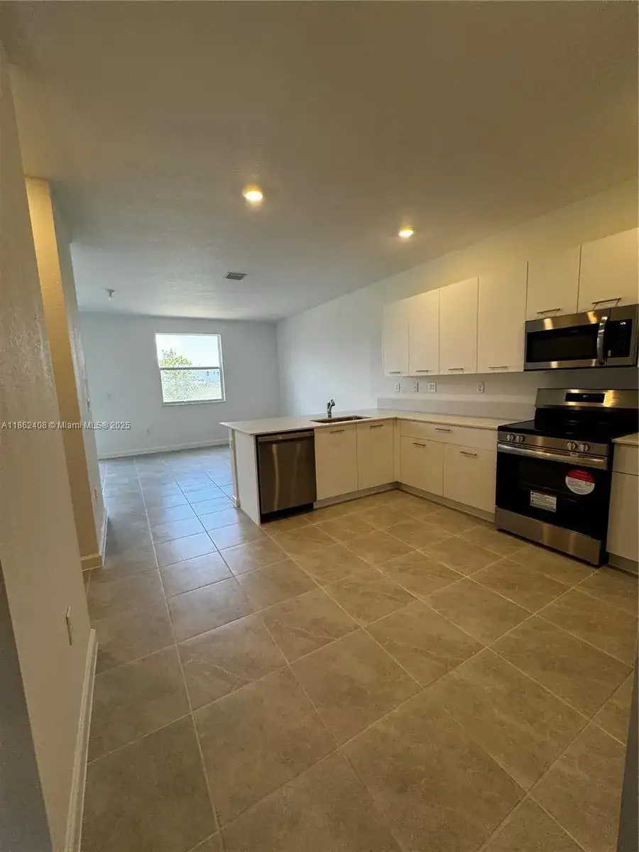 2325 NW 125th street # 2325, Miami FL 33167 photo 2