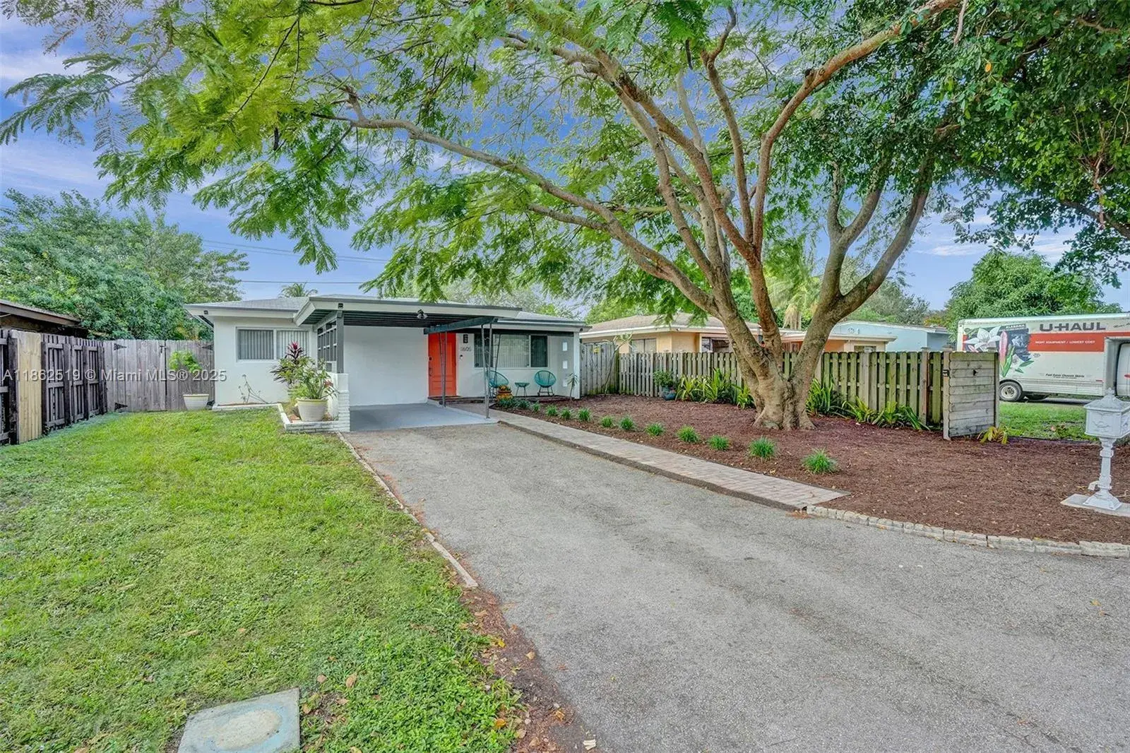 1605 NW 7th Ter, Fort Lauderdale FL 33311