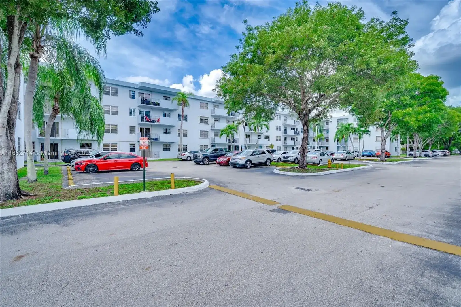 1221 SW 122nd Ave # 215, Miami FL 33184 photo 2