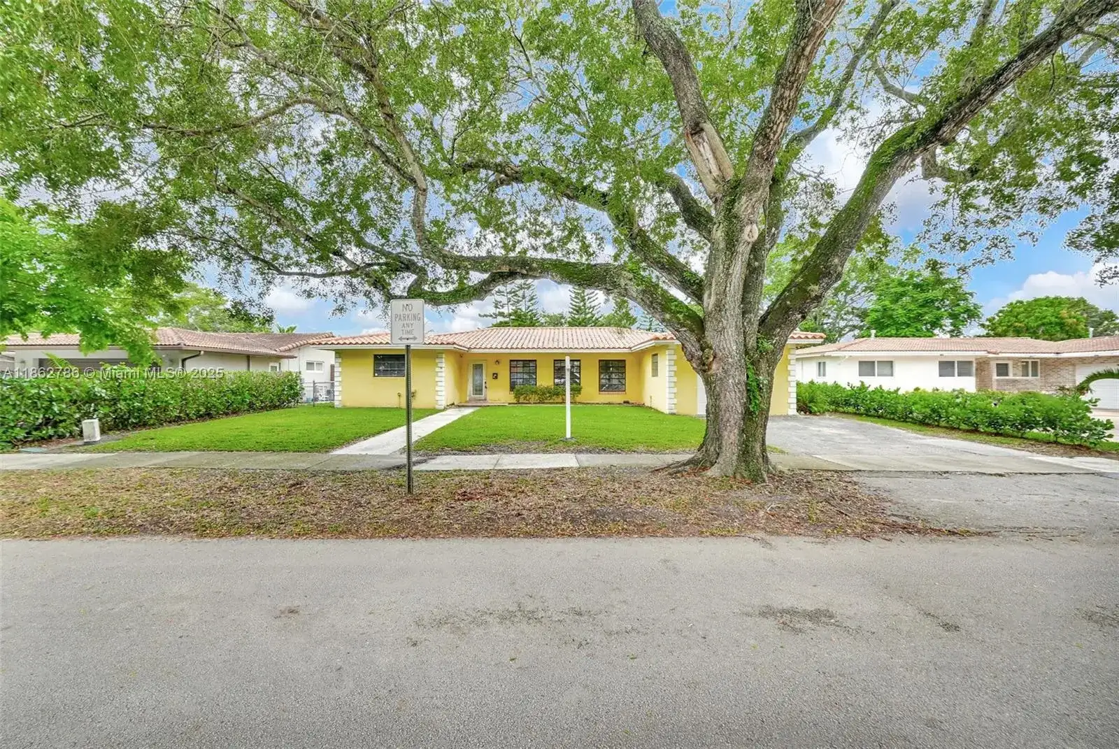 6750 White Oak Dr, Miami Lakes FL 33014 photo 5