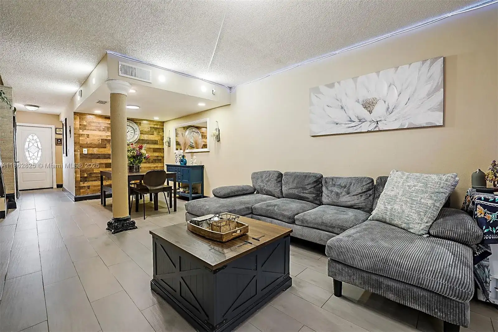 1705 W 57th St # 506, Hialeah FL 33012 photo 4