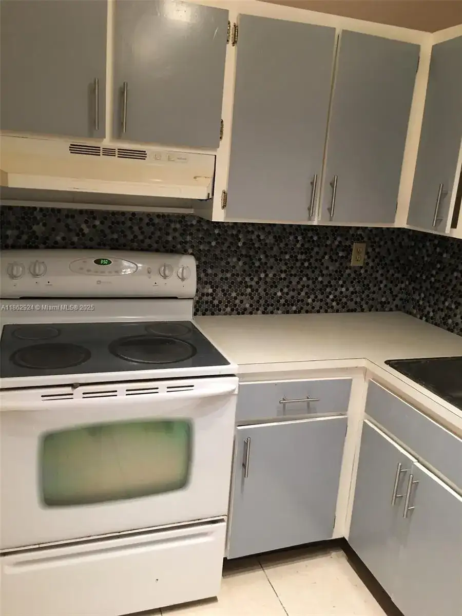 3582 NE 171st St # 203, North Miami Beach FL 33160 photo 4