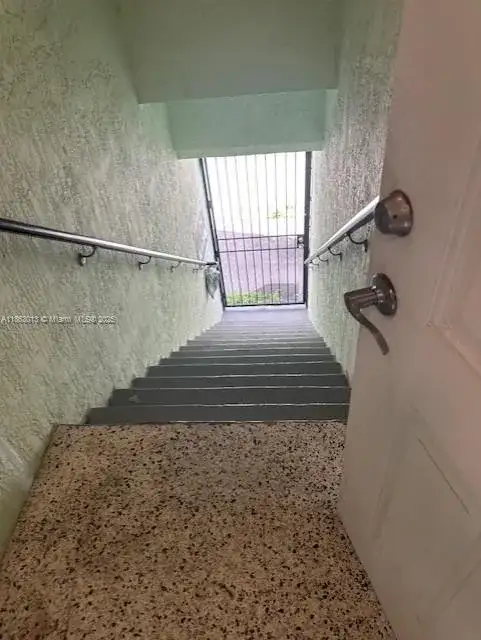 220 NW 7th Ave # 3, Miami FL 33128 photo 2