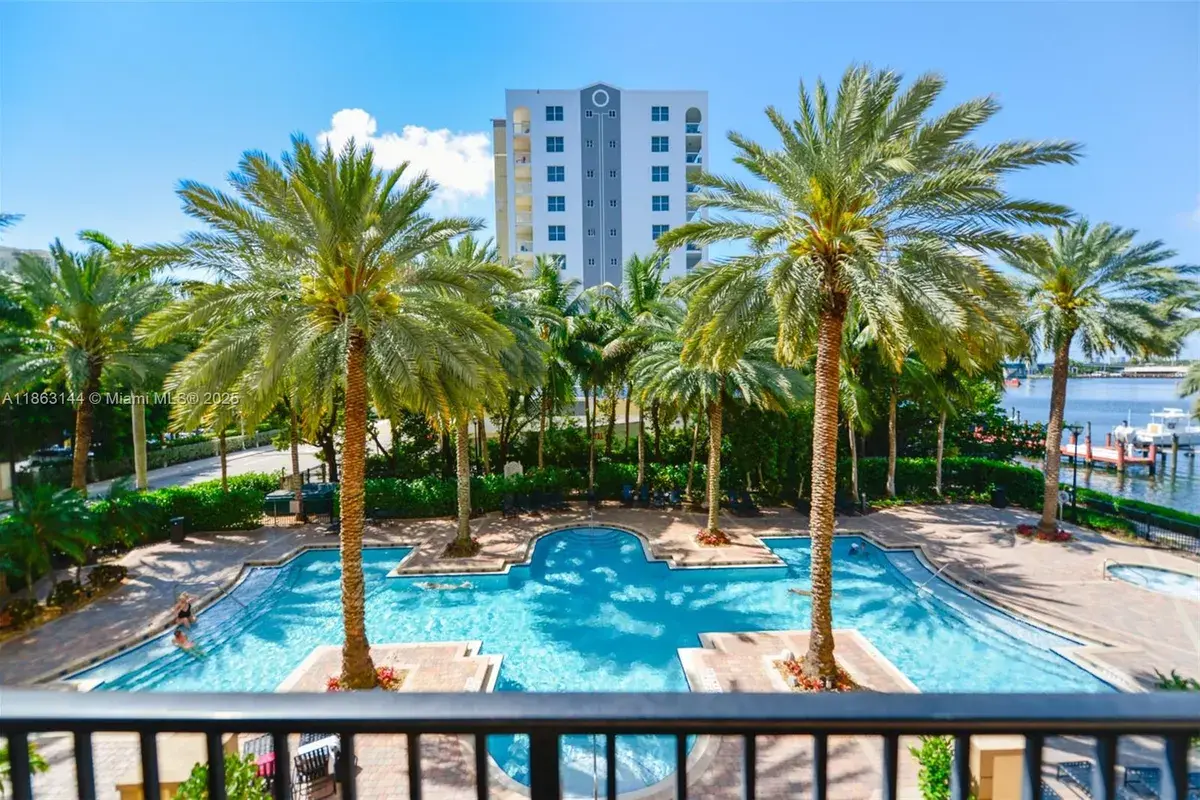 17100 N Bay Rd, Sunny Isles Beach FL 33160