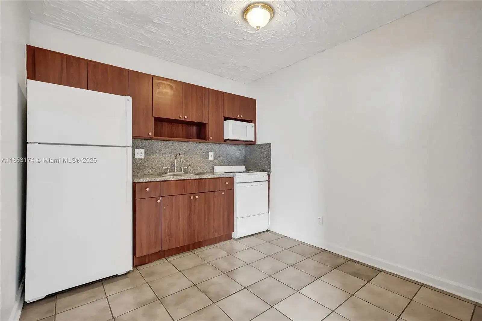 2525 Superior St # 4, Opa-Locka FL 33054 photo 4