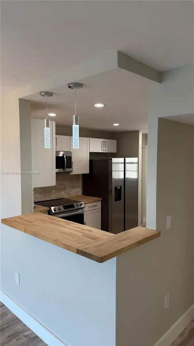 1750 NE 191st St # 4, Miami FL 33179 photo 3