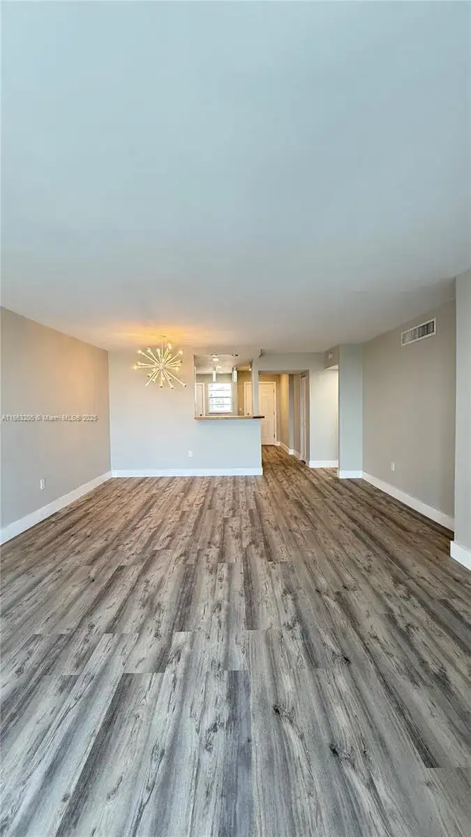 1750 NE 191st St # 4, Miami FL 33179 photo 5