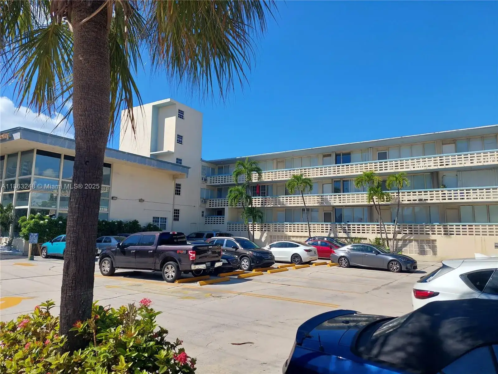 6484 Indian Creek Drive # 320, Miami Beach FL 33141 photo 2