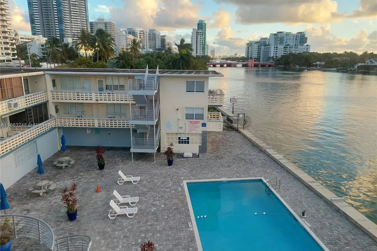6484 Indian Creek Drive # 320, Miami Beach FL 33141