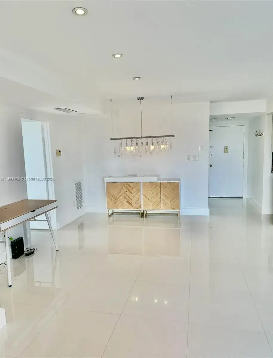 8400 Byron Ave # 5D, Miami Beach FL 33141 photo 3
