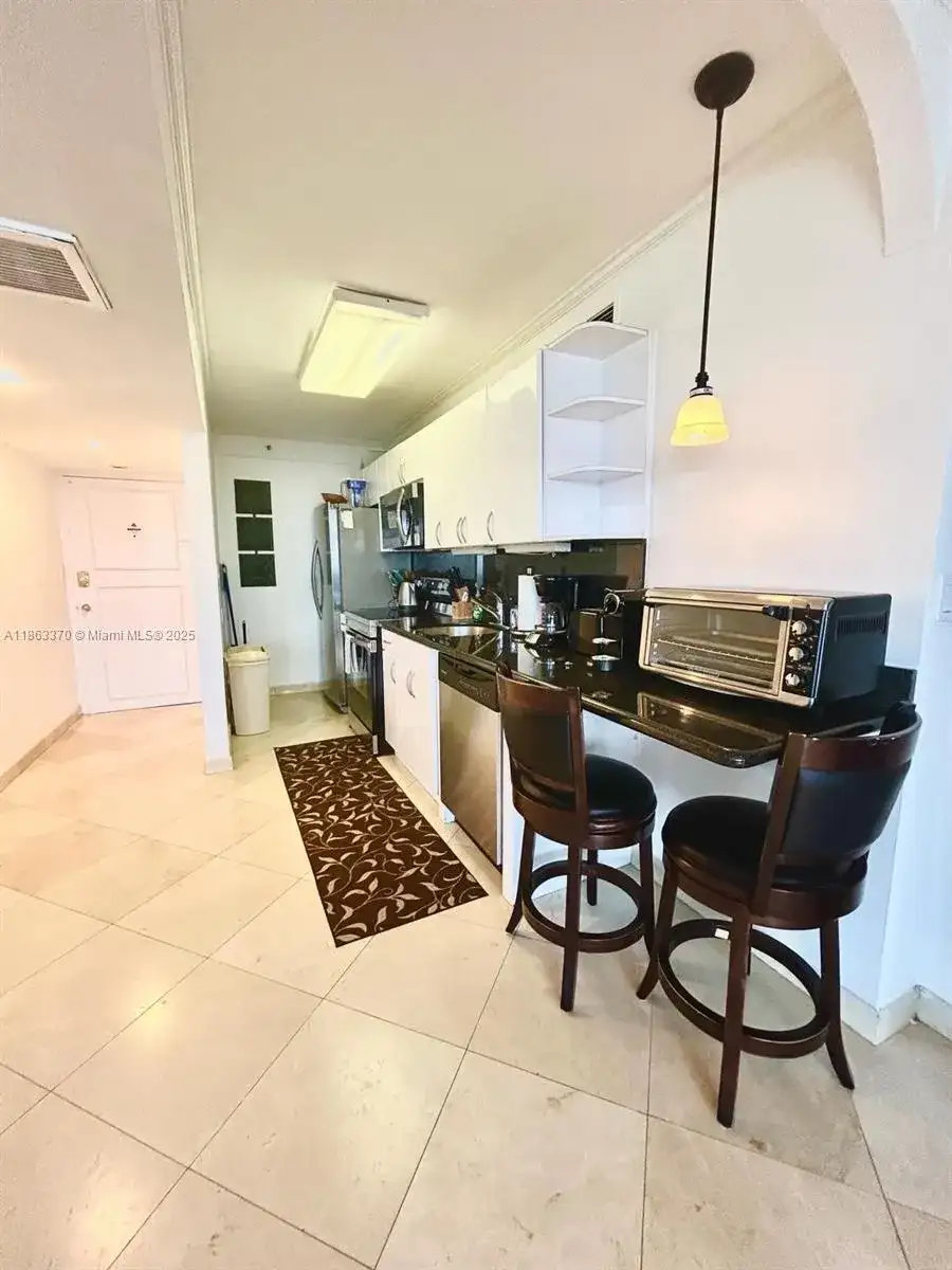 100 Lincoln Rd # 1034, Miami Beach FL 33139 photo 4