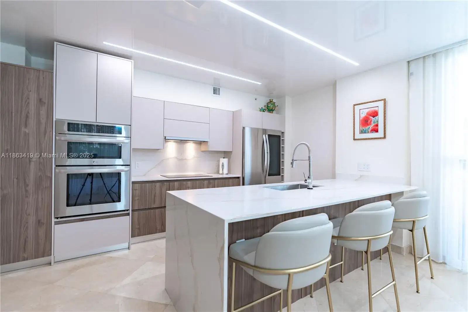 17555 Atlantic Blvd # 508, Sunny Isles Beach FL 33160 photo 2