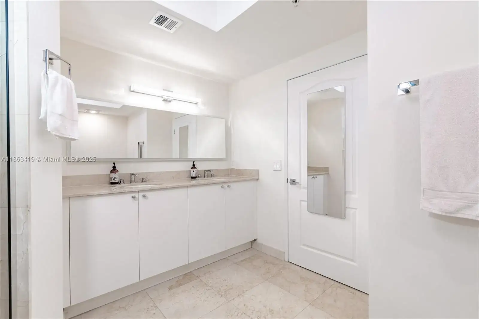 17555 Atlantic Blvd # 508, Sunny Isles Beach FL 33160 photo 4