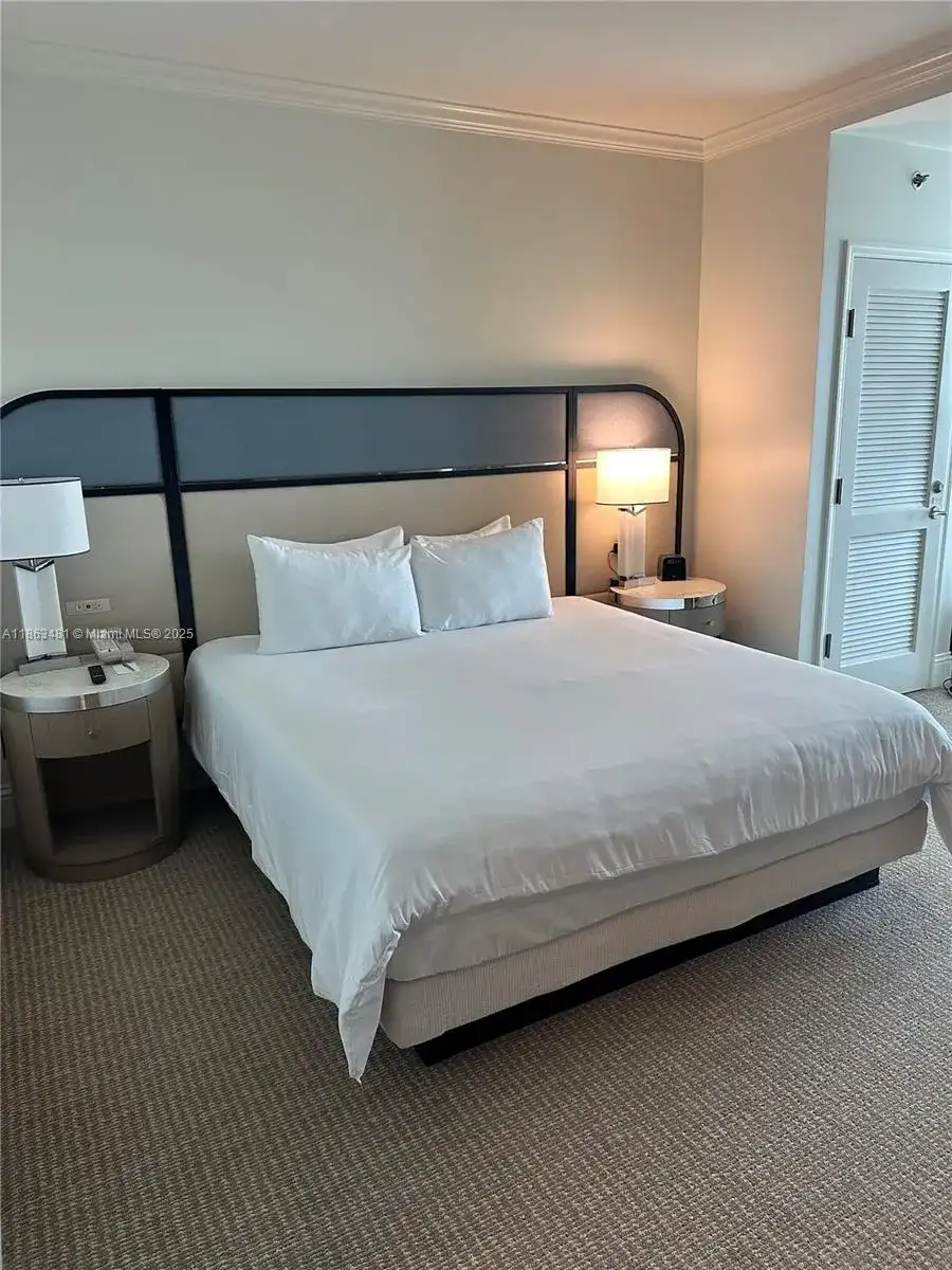 4401 Collins Ave, Miami Beach FL 33140 photo 5