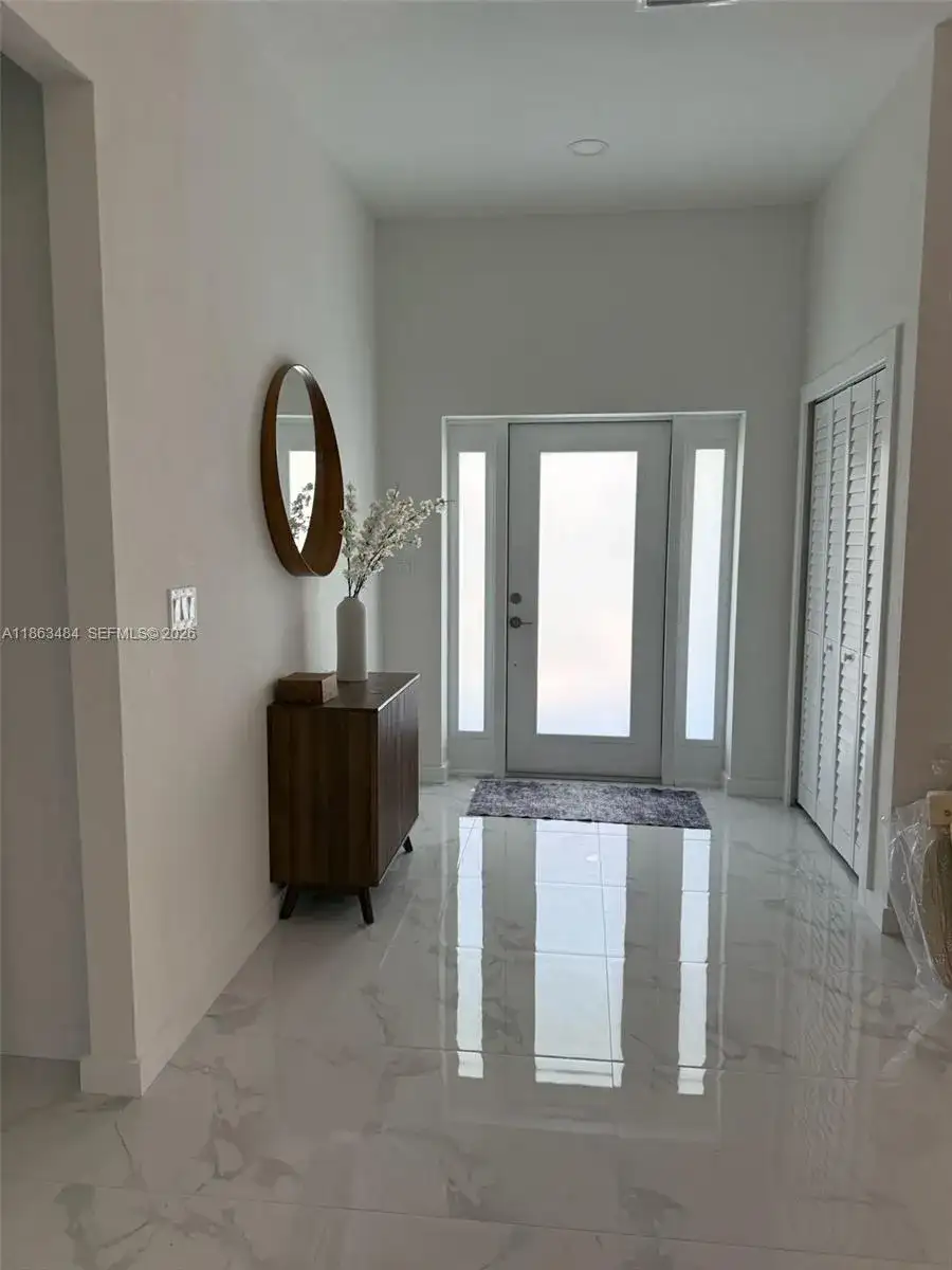 63 Coxswaine Cir # 63, Other City - In The State Of Florida FL 33946 photo 2