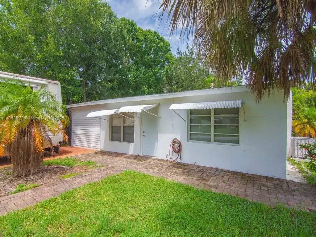 1650 5 Ave, Vero Beach FL 32960 photo 4