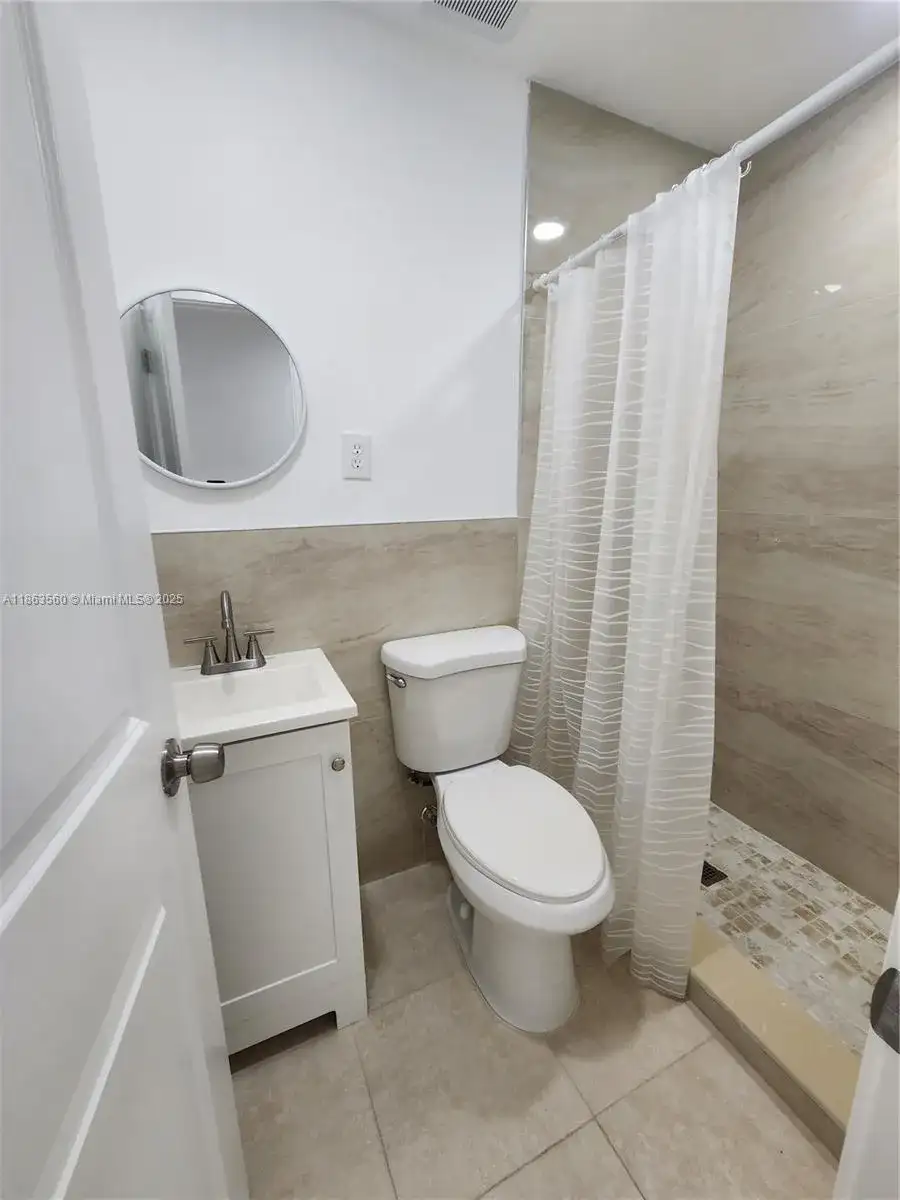 645 NW 7th Ave # 3, Homestead FL 33030 photo 5