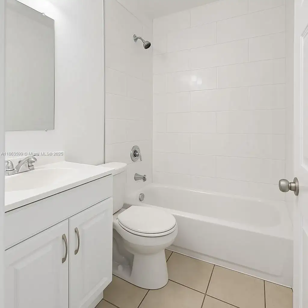 1015 Palm Ave # 12A, Hialeah FL 33010 photo 3