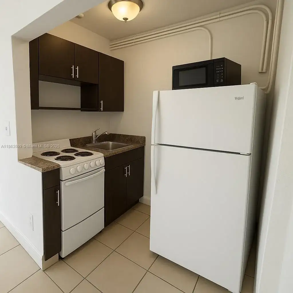 1015 Palm Ave # 12A, Hialeah FL 33010 photo 4