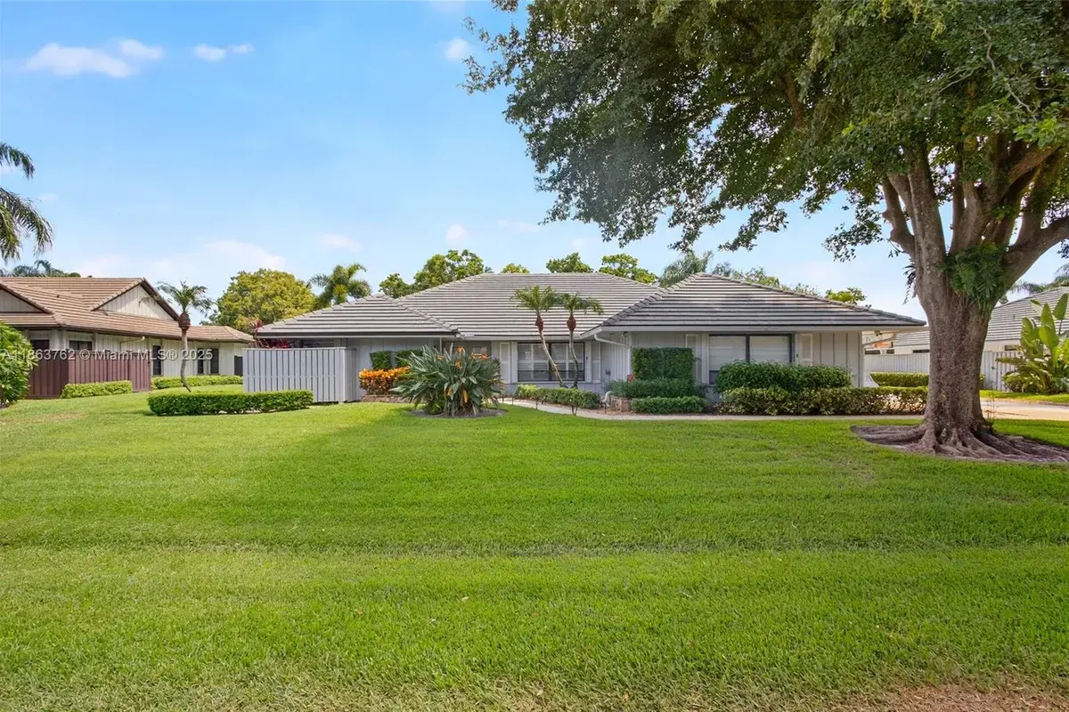 15 W Balfour Rd, Palm Beach Gardens FL 33418