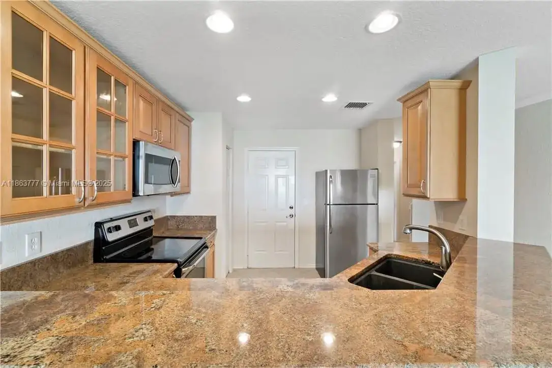 5905 Abbey Rd, Tamarac FL 33321 photo 2
