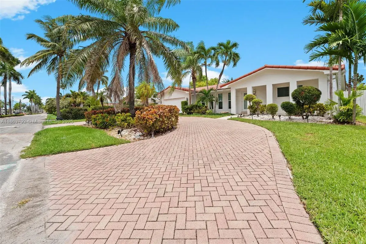 649 Layne Blvd # 0, Hallandale Beach FL 33009