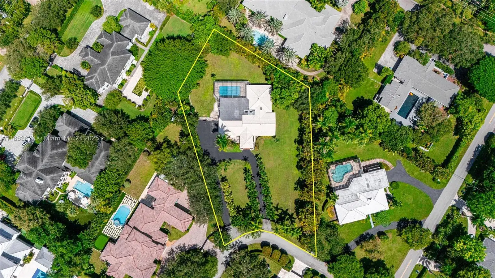 6125 SW 109th St, Pinecrest FL 33156 photo 2