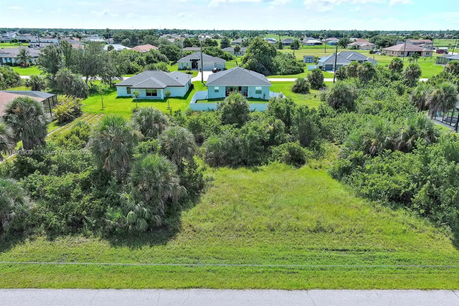 148 Spring Dr, Other City - In The State Of Florida FL 33947 photo 2