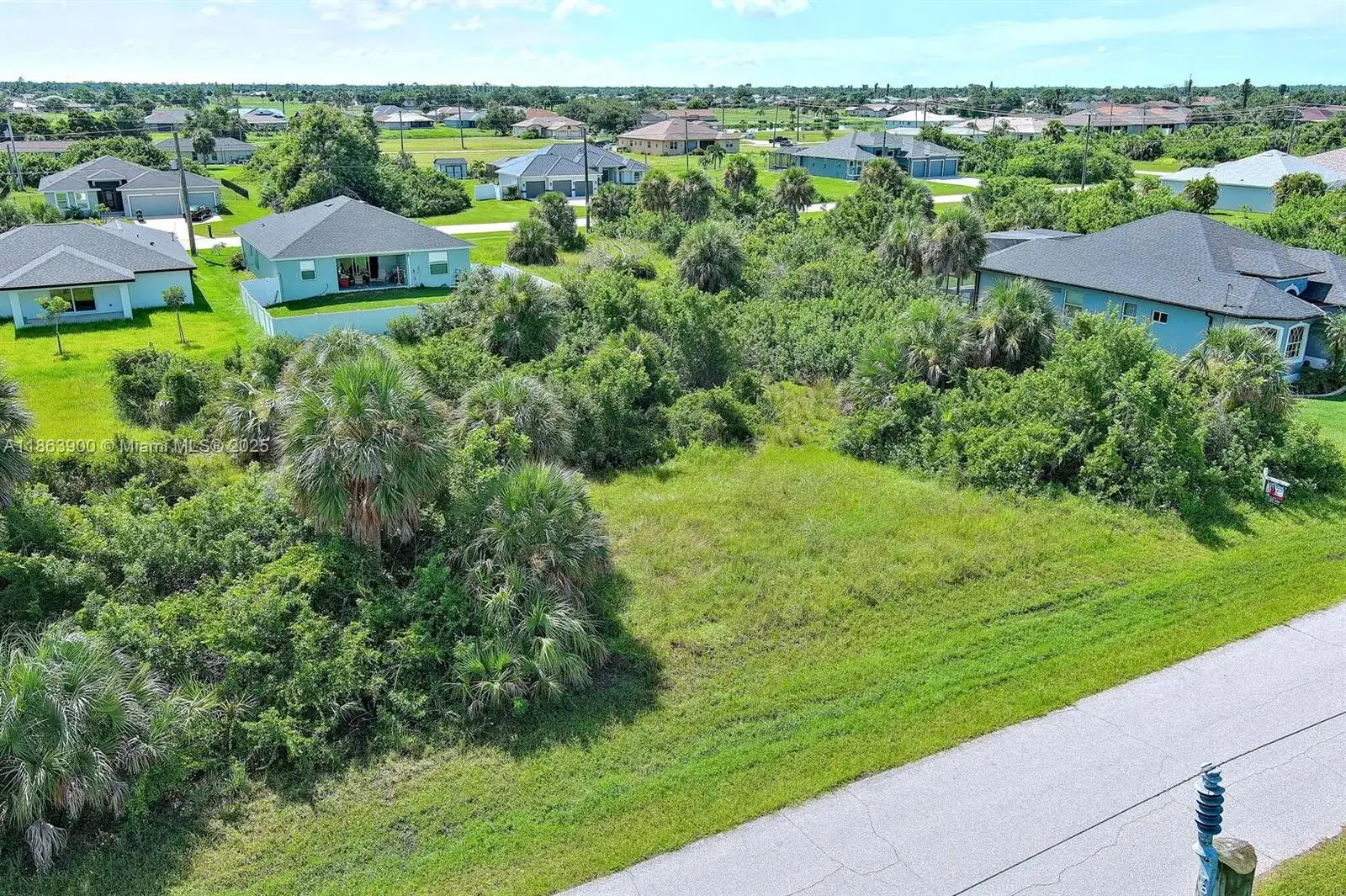 148 Spring Dr, Other City - In The State Of Florida FL 33947 photo 3