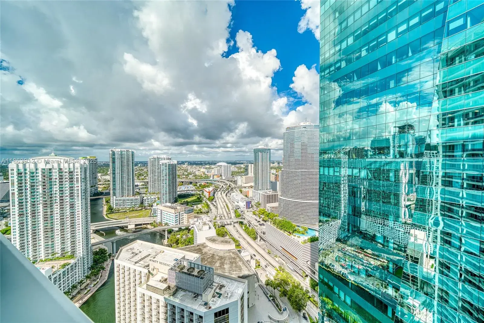 200 Biscayne Boulevard Way # 4411, Miami FL 33131