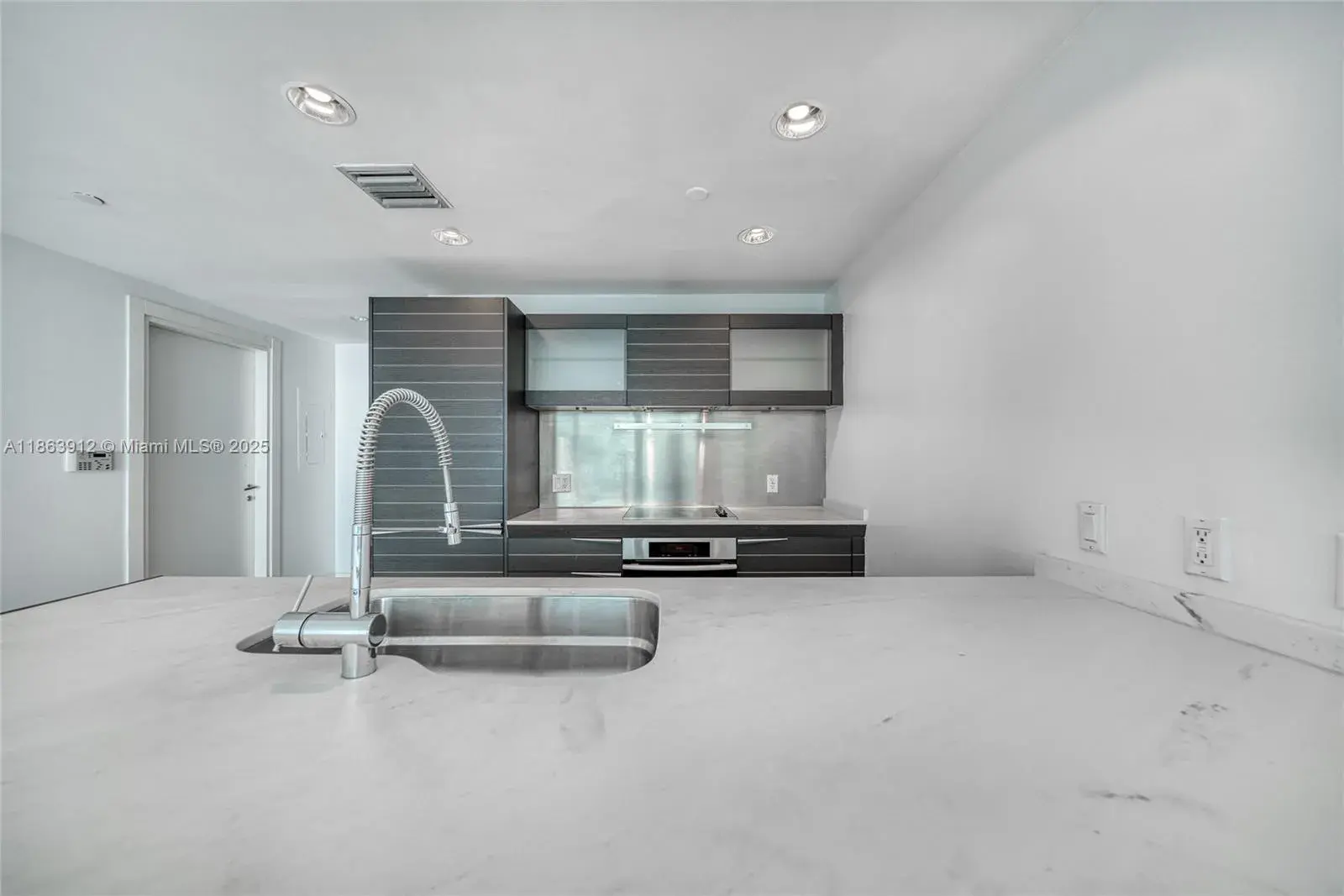 200 Biscayne Boulevard Way # 4411, Miami FL 33131 photo 5