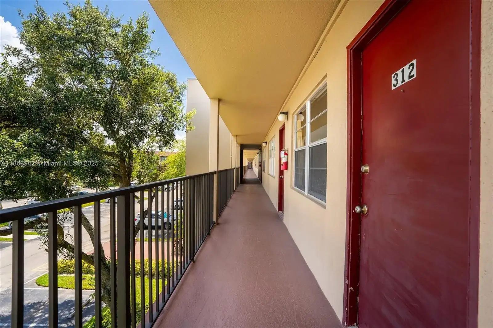 850 SW 133rd Ter # 312B, Pembroke Pines FL 33027 photo 4