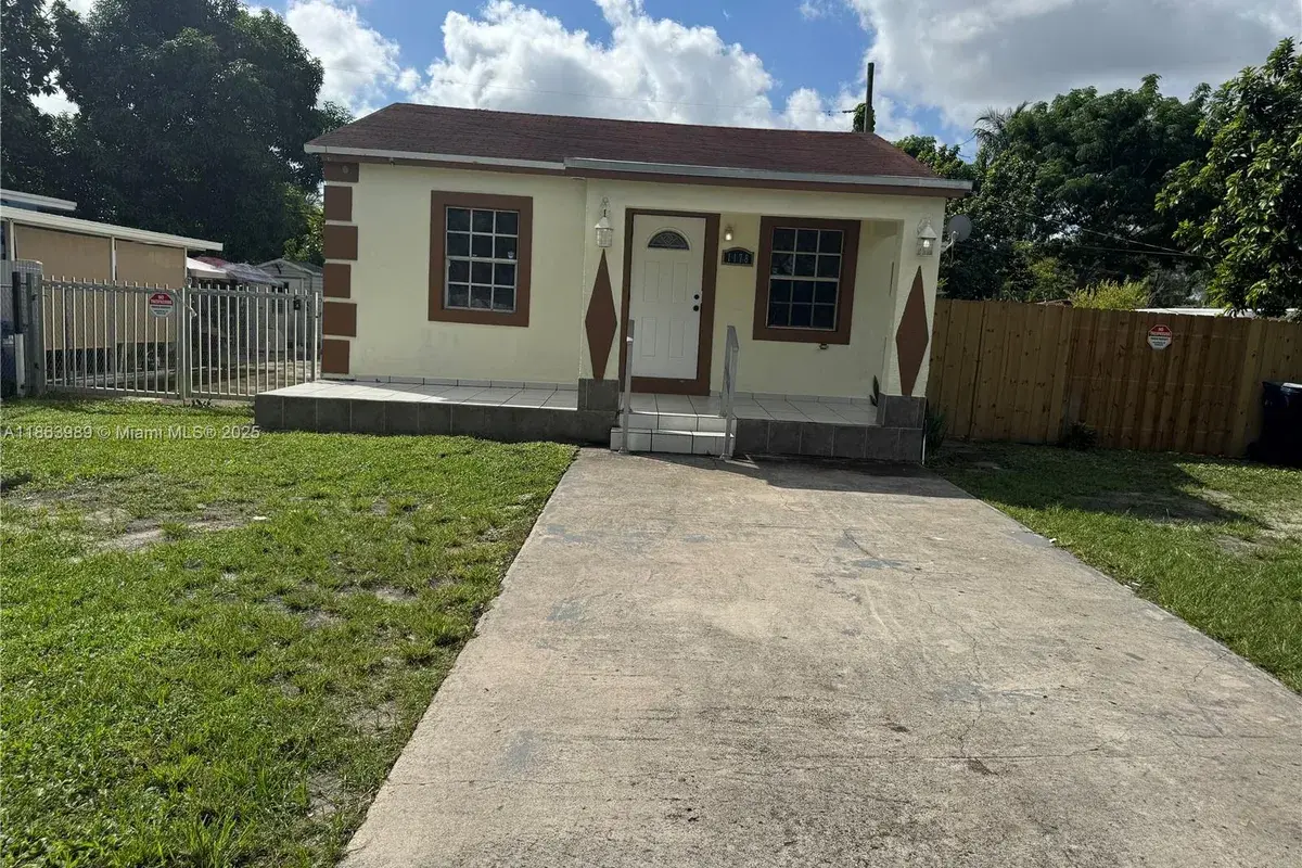 1178 NW 105th Ter, Miami FL 33150