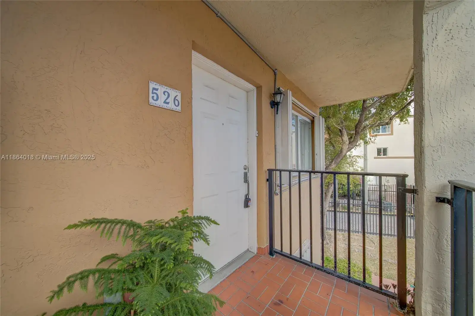 551 NW 82nd Ave # 526, Miami FL 33126 photo 3
