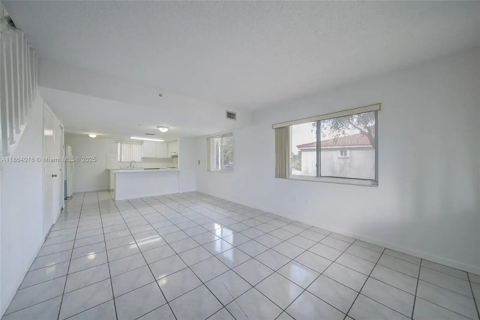 551 NW 82nd Ave # 526, Miami FL 33126 photo 4
