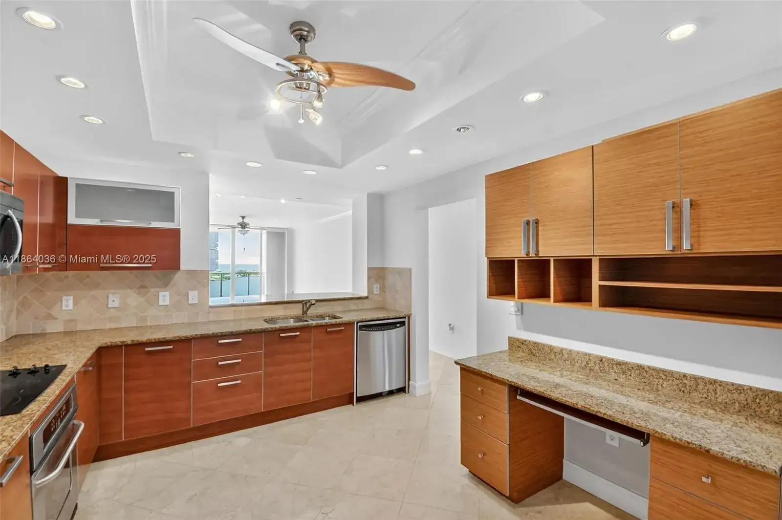 3330 NE 190th St # 1611, Aventura FL 33180 photo 4