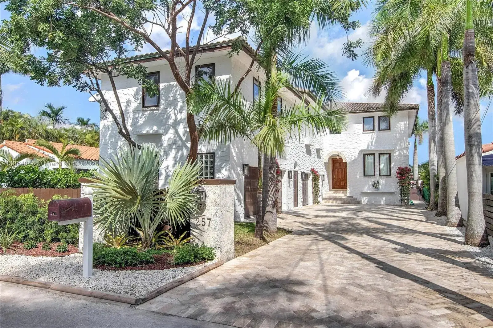 257 N Coconut Ln, Miami Beach FL 33139 photo 5