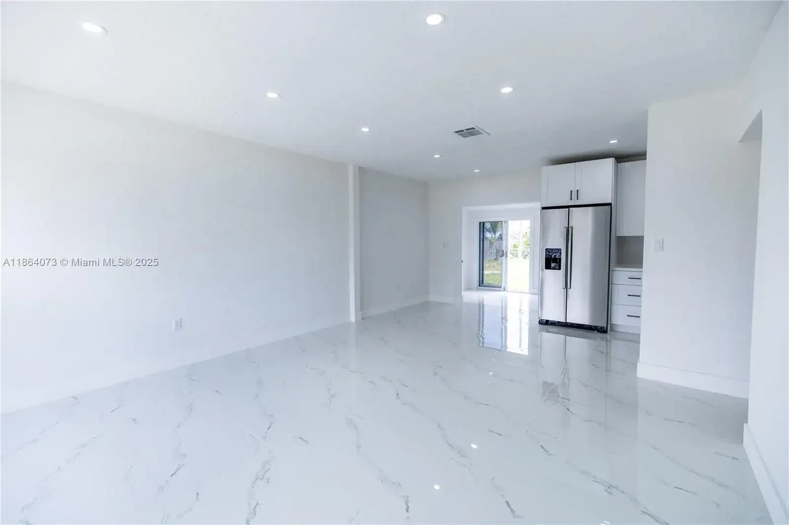 1625 NW 9th Ct, Homestead FL 33030 photo 2