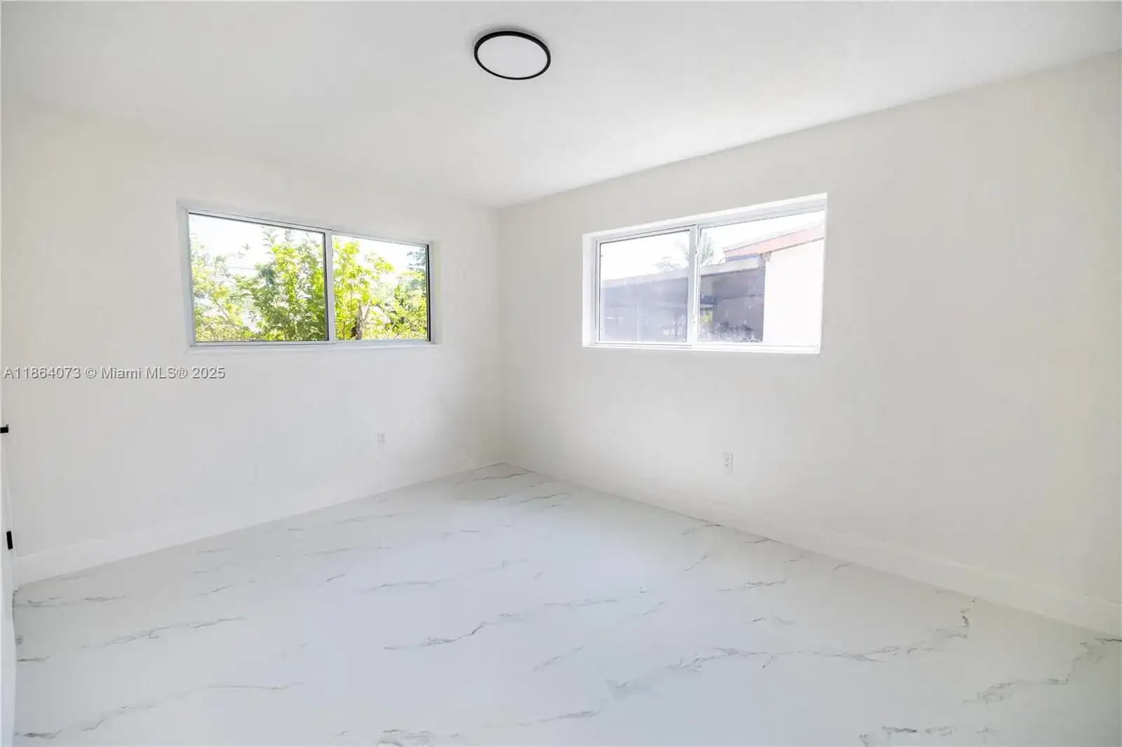 1625 NW 9th Ct, Homestead FL 33030 photo 3
